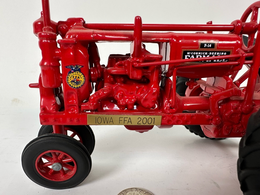 Farmall F-14 Iowa FFA 2001 Special Edition 1:16 Toy Tractor Scale Model 8W X 4D X 4.5H [Photo 4]