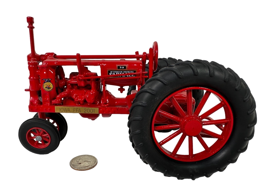 Farmall F-14 Iowa FFA 2001 Special Edition 1:16 Toy Tractor Scale Model 8W X 4D X 4.5H