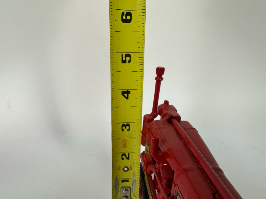 Farmall F-14 Iowa FFA 2001 Special Edition 1:16 Toy Tractor Scale Model 8W X 4D X 4.5H [Photo 17]