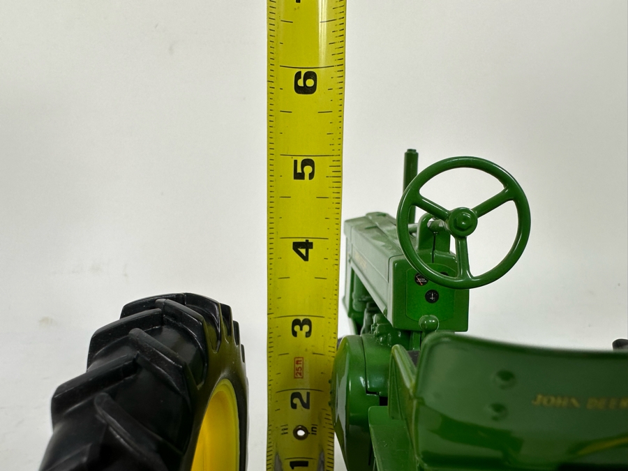 Ertl 2002 Ohio FFA Foundation John Deere Model 60 Tractor 1:16 8.5W X 5.5D X 5H [Photo 12]