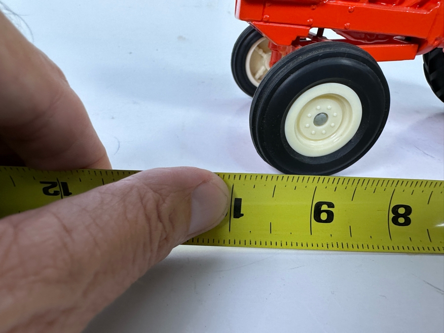 2003 Iowa FFA Allis-Chalmers 185 1:16 Scale Models Tractor 10W X 5.5D X 5.5H [Photo 12]