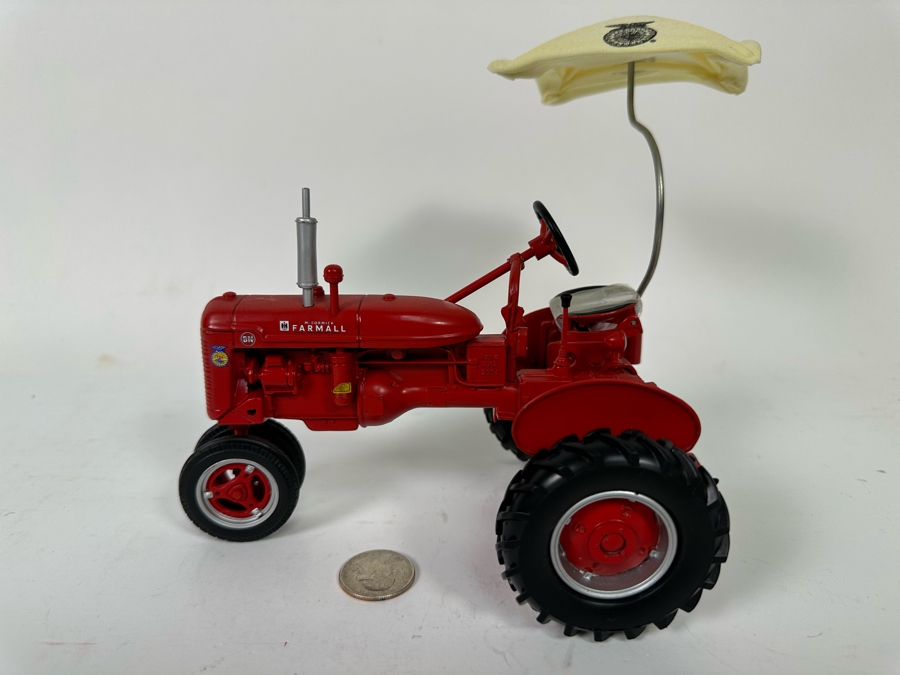 Ertl 2004 Iowa FFA IH Farmall BN Limited Edition Tractor 1:15 With Umbrella 7W X 4.5D X 7H [Photo 2]
