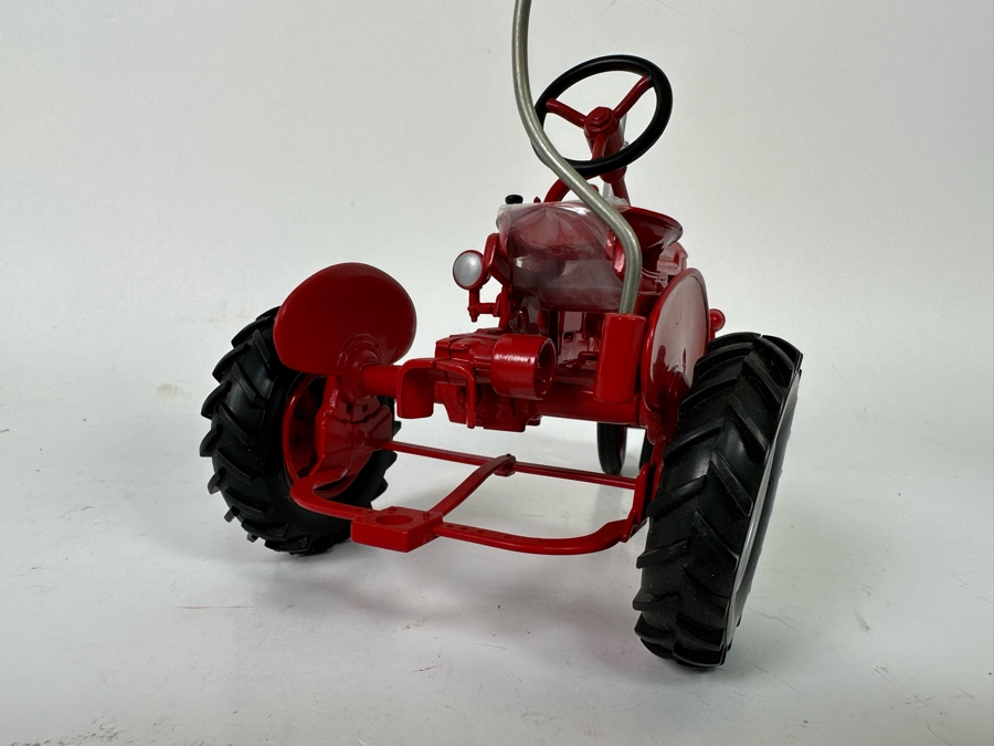 Ertl 2004 Iowa FFA IH Farmall BN Limited Edition Tractor 1:15 With Umbrella 7W X 4.5D X 7H [Photo 10]