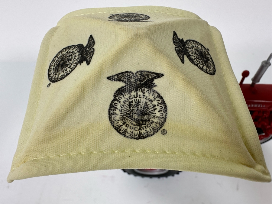 Ertl 2004 Iowa FFA IH Farmall BN Limited Edition Tractor 1:15 With Umbrella 7W X 4.5D X 7H [Photo 8]