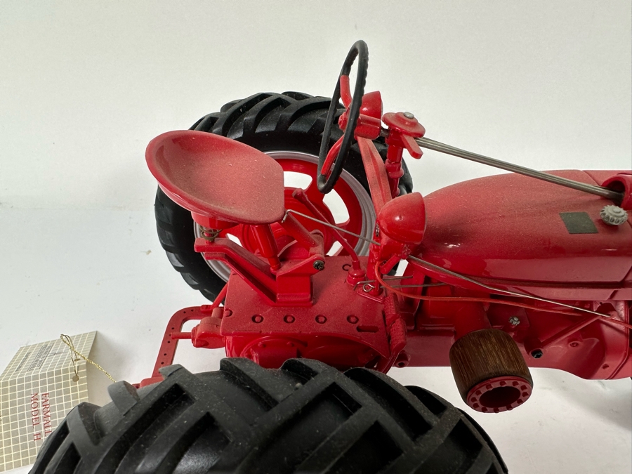 Farmall Model H Franklin Mint Precision Models Tractor 1:12 [Photo 12]
