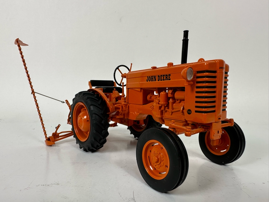 Ertl John Deere MT Utility Tractor With Mower 1:16 Scale Model 8W X 6D X 5H [Photo 9]