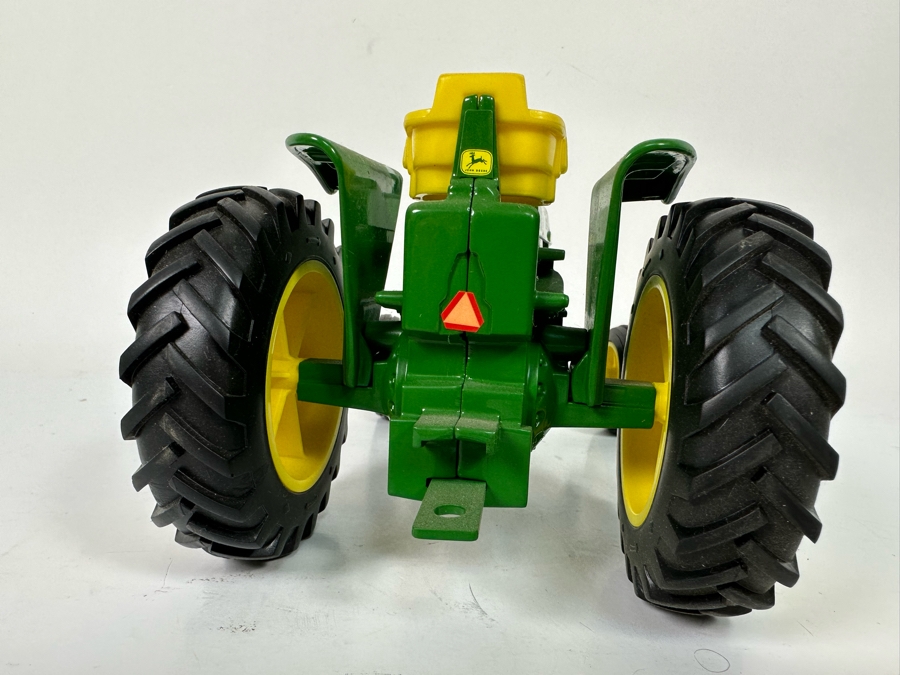 2002 Michigan FFA Foundation John Deere 4010 Diesel Tractor Limited Edition 1:16 Scale Model 9.5W X 5.5D X 6H [Photo 10]
