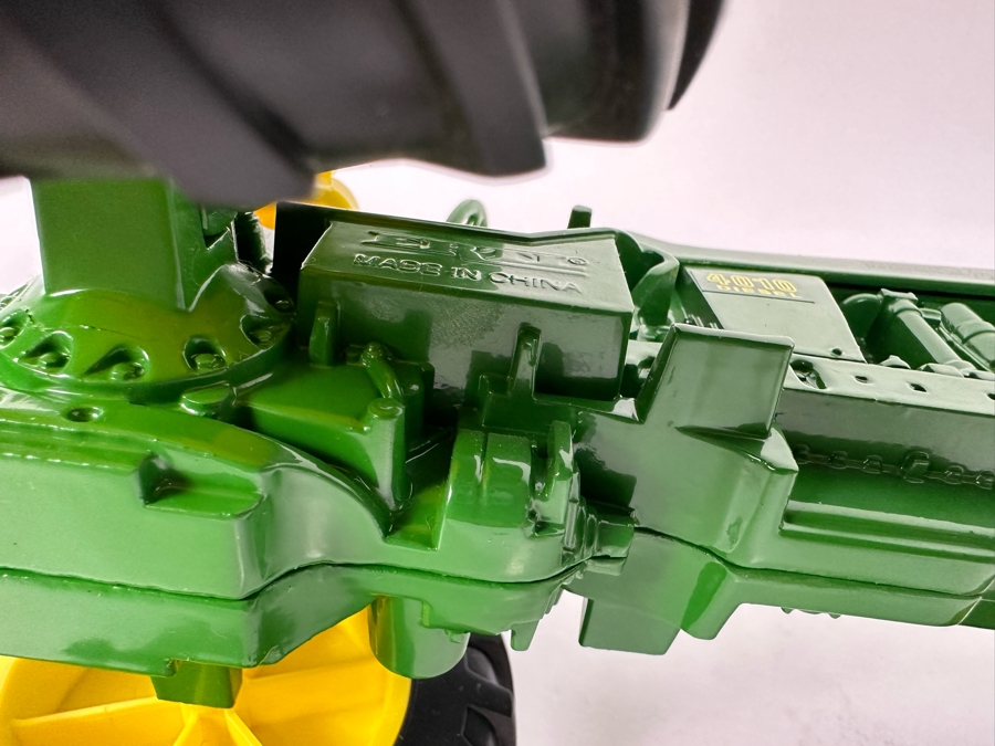 2002 Michigan FFA Foundation John Deere 4010 Diesel Tractor Limited Edition 1:16 Scale Model 9.5W X 5.5D X 6H [Photo 11]