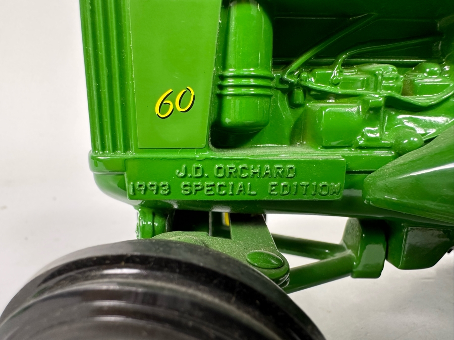 Ertl John Deere 1953 Model 60 Orchard Tractor 1:16 Scale Model 8W X 5D X 4H [Photo 12]