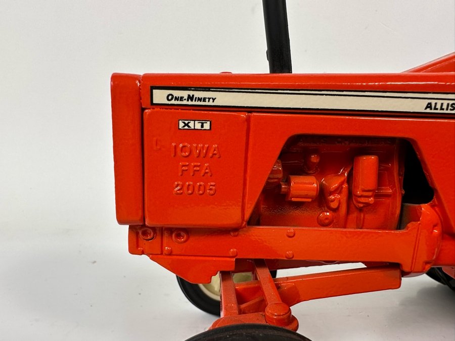 2005 Iowa FFA Allis-Chalmers 190XT Tractor With Duals 1:16 Scale Model 10.5W X 7.5D X 6H [Photo 11]