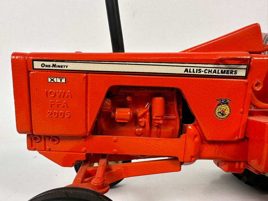 2005 Iowa FFA Allis-Chalmers 190XT Tractor With Duals 1:16 Scale Model 10.5W X 7.5D X 6H [Photo 10]