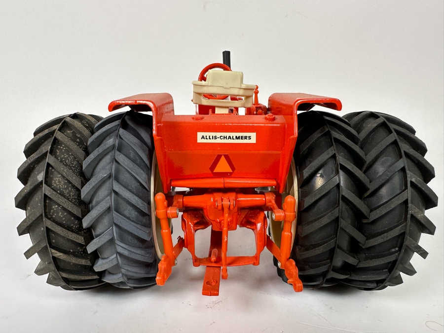 2005 Iowa FFA Allis-Chalmers 190XT Tractor With Duals 1:16 Scale Model 10.5W X 7.5D X 6H [Photo 16]