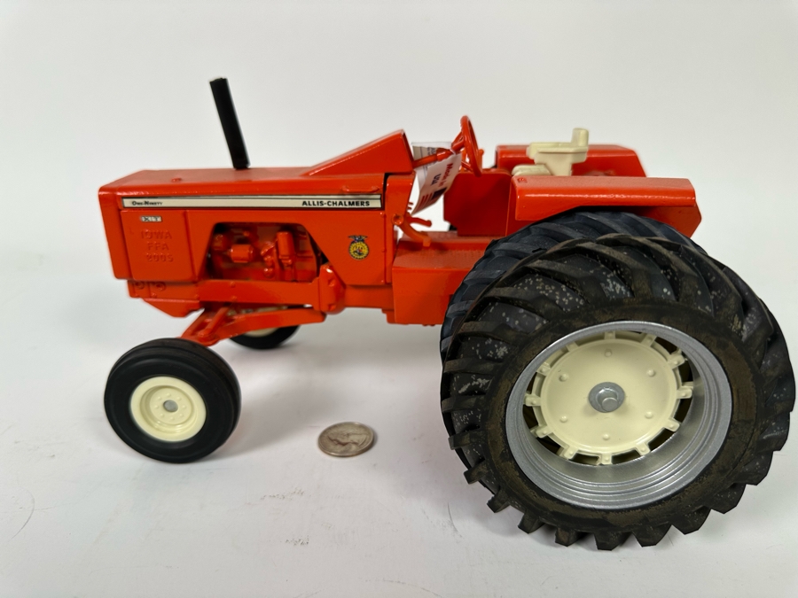 2005 Iowa FFA Allis-Chalmers 190XT Tractor With Duals 1:16 Scale Model 10.5W X 7.5D X 6H [Photo 12]