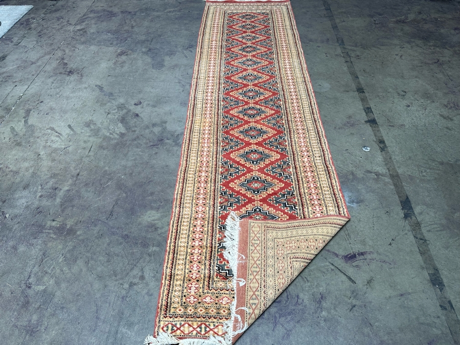 Hand Knotted Wool Persian Runner Rug From Pakistan 31.5W X 118L [Photo 12]
