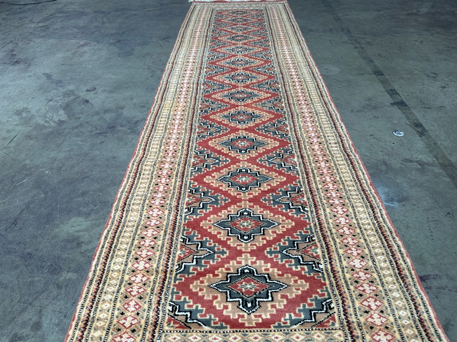 Hand Knotted Wool Persian Runner Rug From Pakistan 31.5W X 118L [Photo 7]
