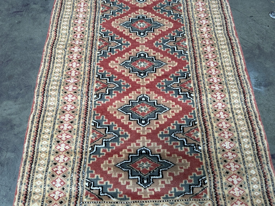 Hand Knotted Wool Persian Runner Rug From Pakistan 31.5W X 118L [Photo 10]