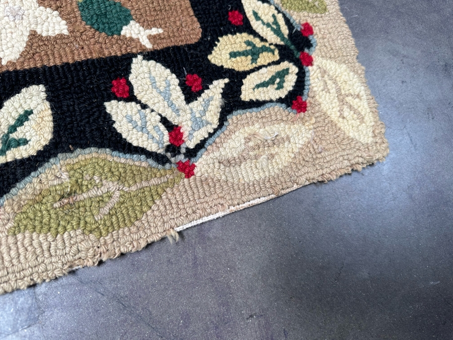 Vintage Hooked Area Rug 37.5 X 66 [Photo 9]