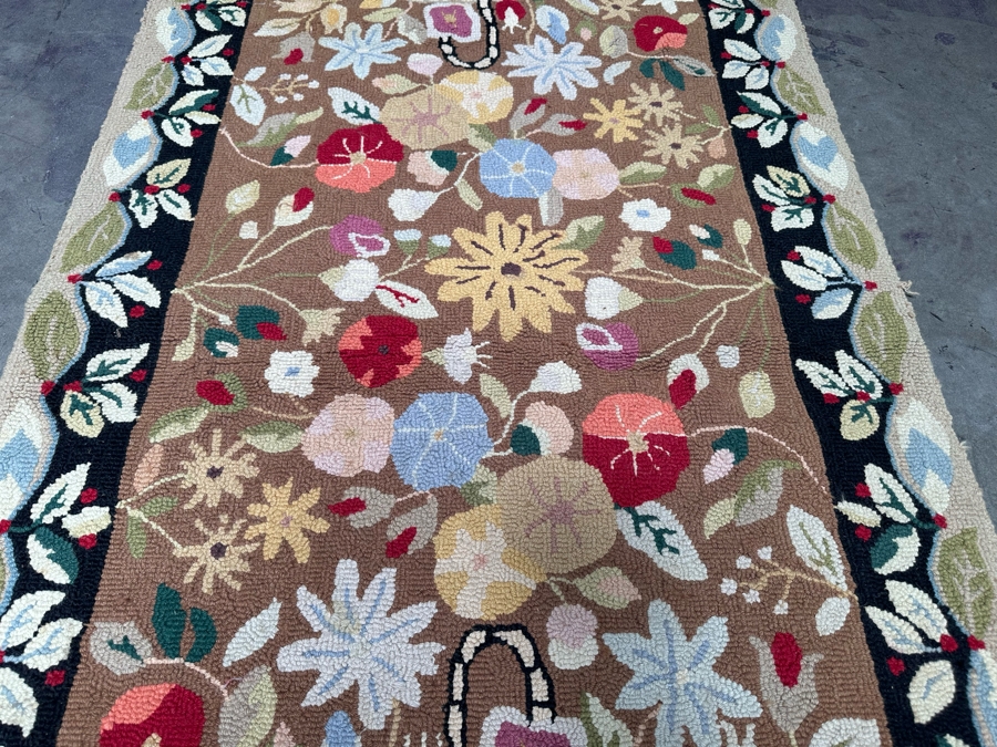 Vintage Hooked Area Rug 37.5 X 66 [Photo 6]