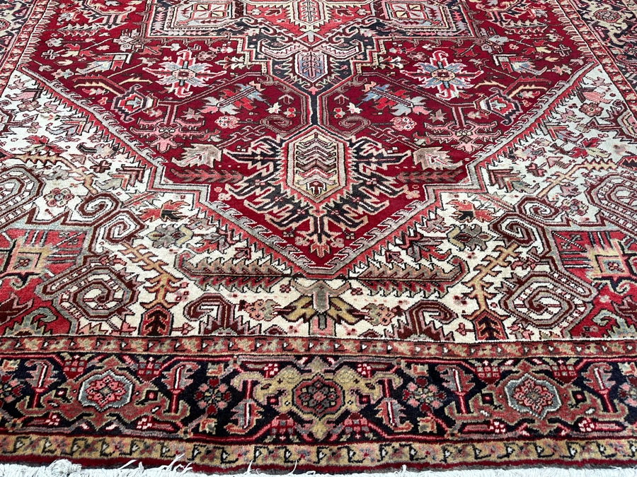 Hand Knotted Wool Persian Geometric Area Rug 114 X 169 [Photo 6]