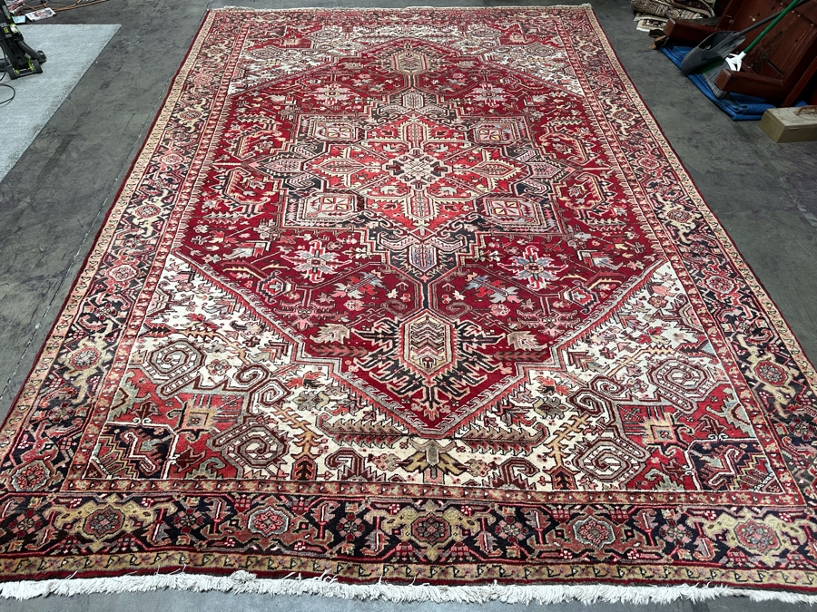 Hand Knotted Wool Persian Geometric Area Rug 114 X 169 [Photo 3]