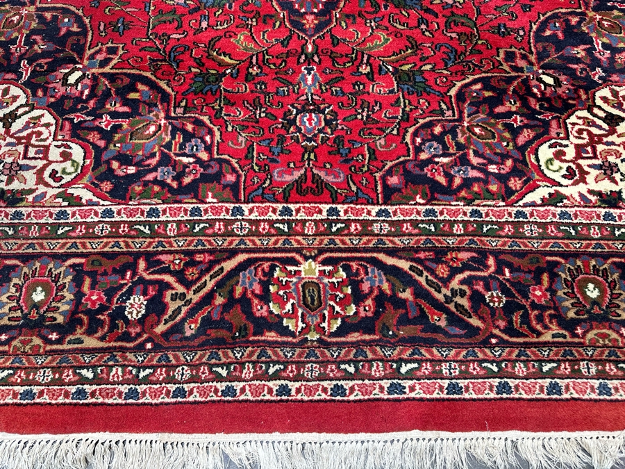 Stunning Hand Knotted Wool Persian Area Rug 100 X 138 [Photo 6]