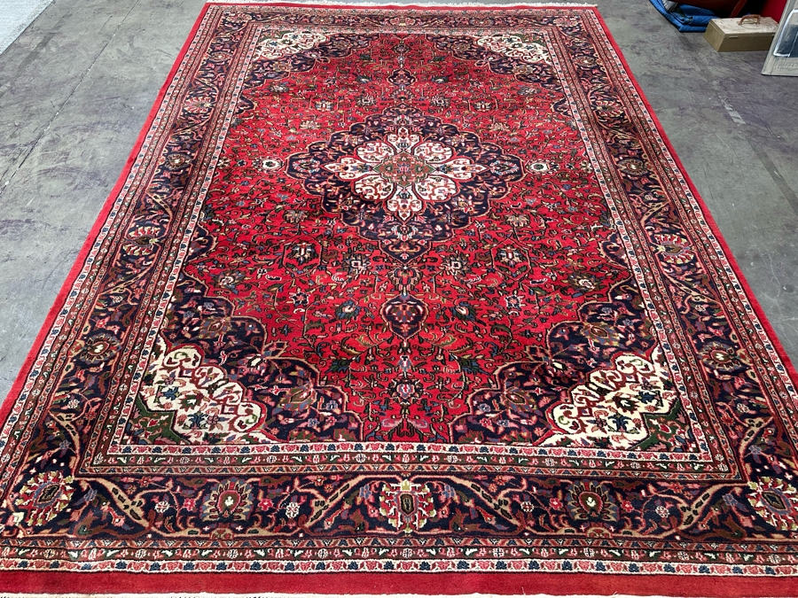 Stunning Hand Knotted Wool Persian Area Rug 100 X 138 [Photo 5]
