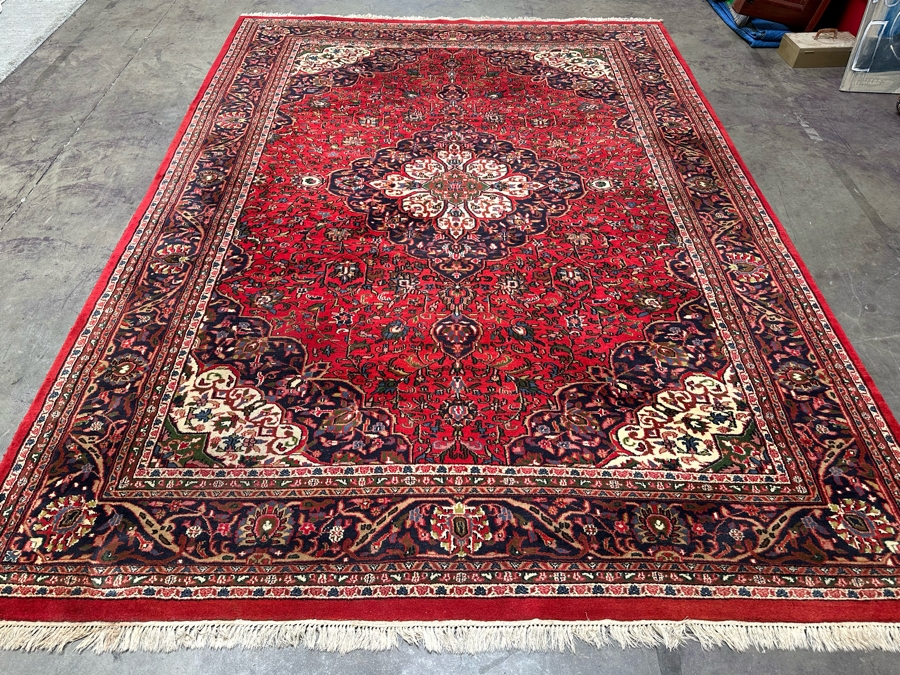Stunning Hand Knotted Wool Persian Area Rug 100 X 138 [Photo 3]