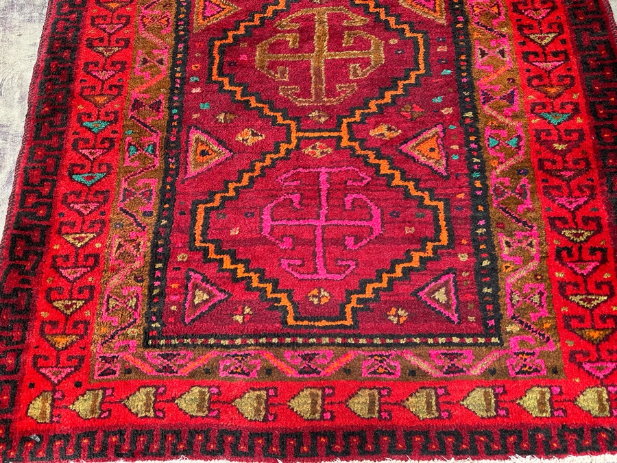 Hand Knotted Wool Persian Area Rug With Reds And Pinks 57 X 71 [Photo 7]