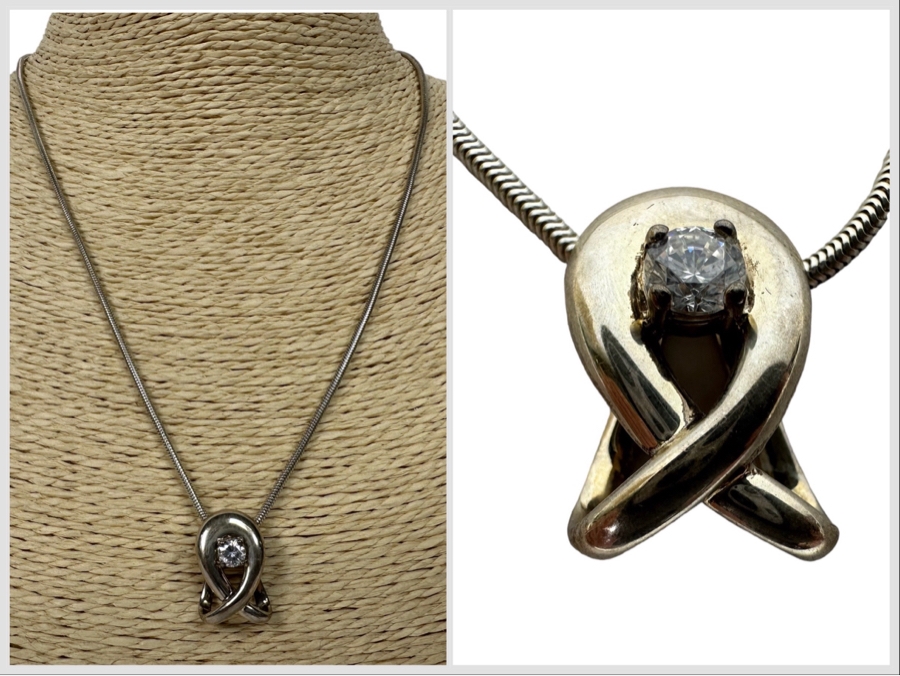 Sterling Silver Pendant With Sterling Silver 18' Necklace 9.9g