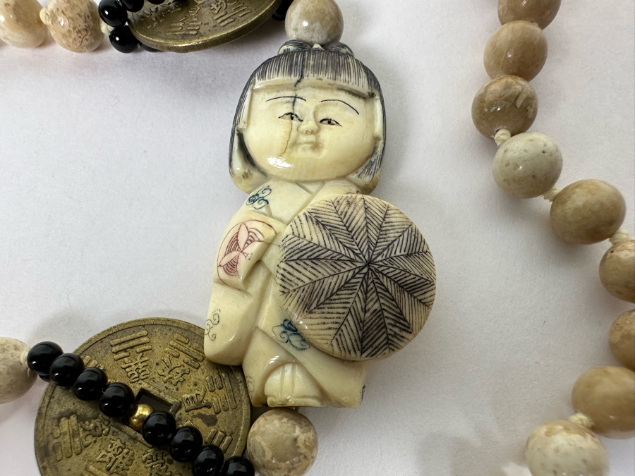 Vintage Japanese Carved Netsuke Pendant Agate Bead 30' Necklace With Onyx And Coins  [Photo 3]