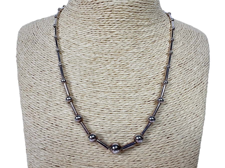 Modernist Sterling Silver Graduated Beads 18' Necklace 18.9g [Photo 1]