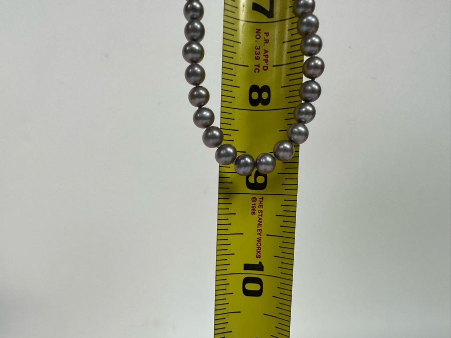 18' Pearl Necklace [Photo 9]