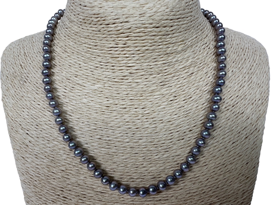 18' Pearl Necklace [Photo 1]
