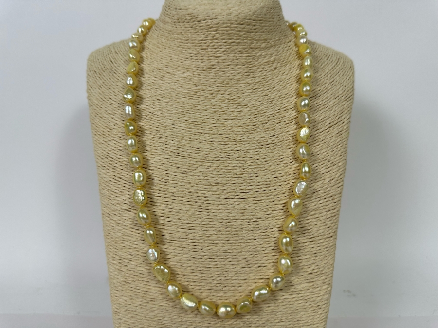 22' Pearl Necklace [Photo 3]