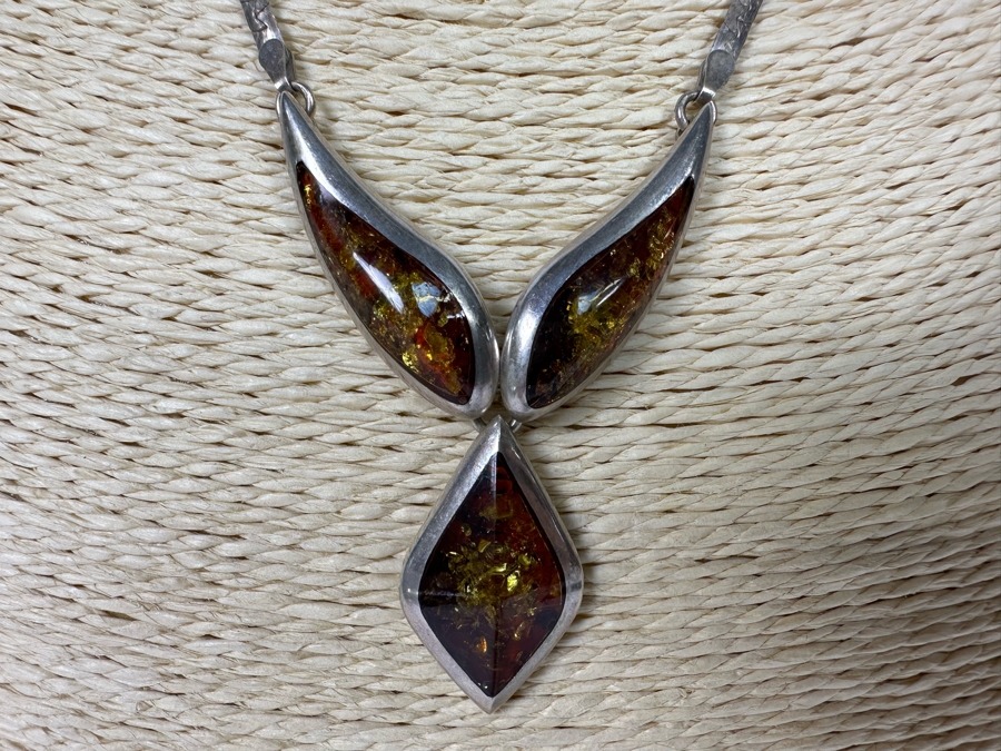 Stunning Sterling Silver Amber Pendant 16' Necklace 20g [Photo 2]