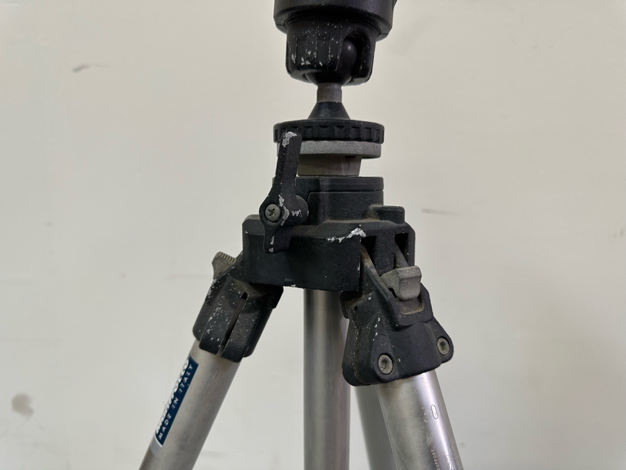 Italian Bogen Manfrotto Adjustable Tripod [Photo 7]