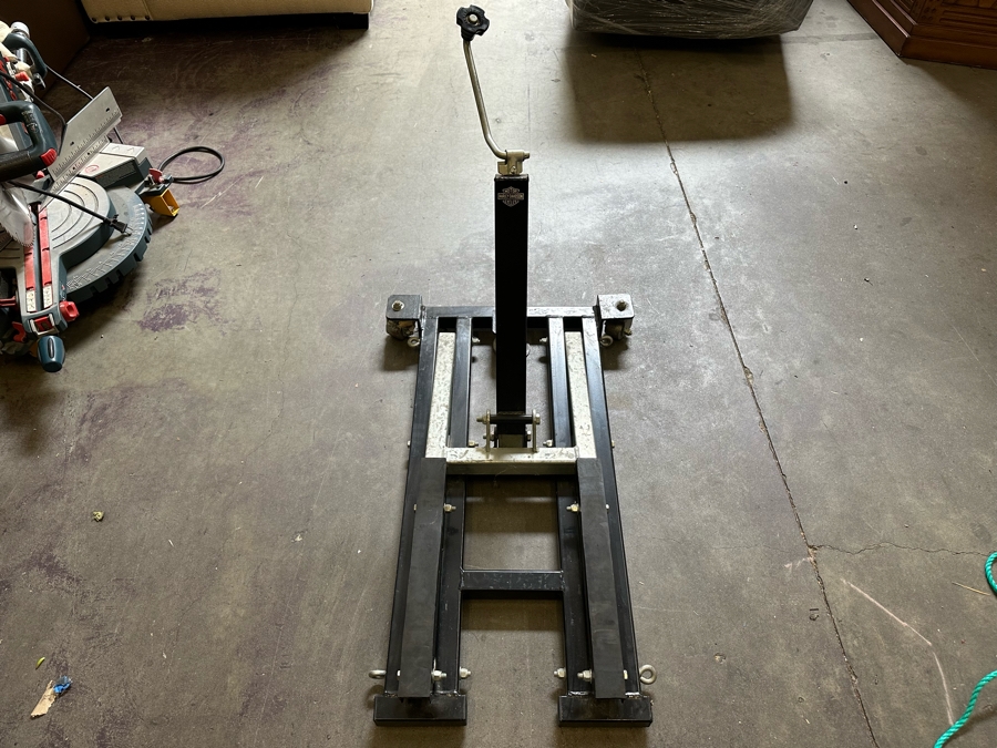 Harley-Davidson Motorcycle Lift Model 94653-98 [Photo 3]