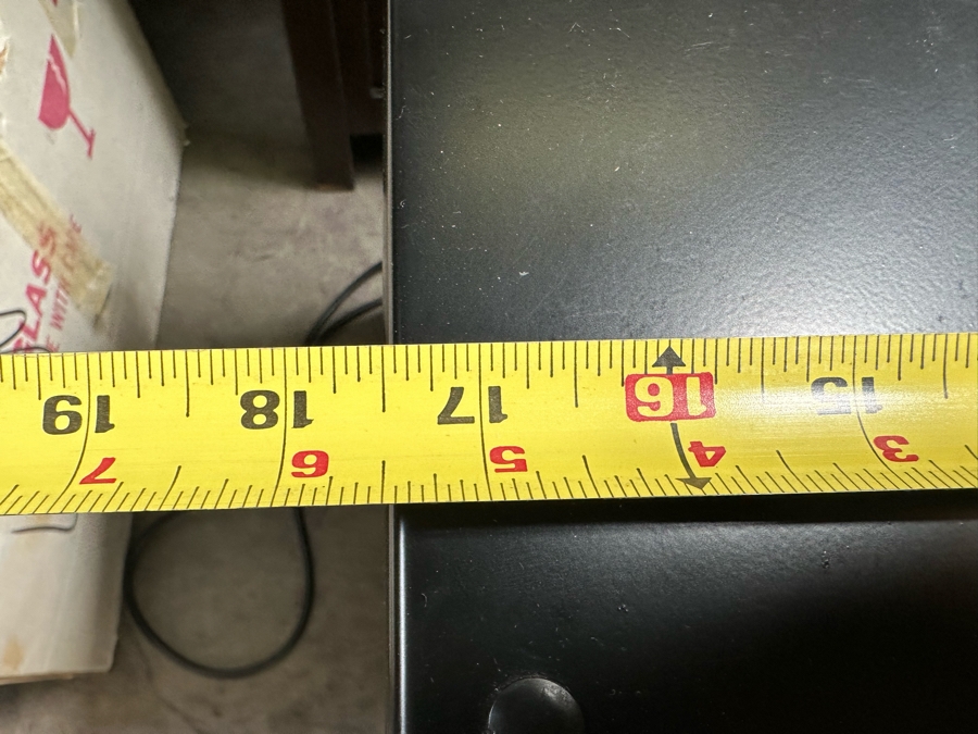 Magic Chef Small Black Refrigerator 17.5W X 19D X 25H [Photo 8]