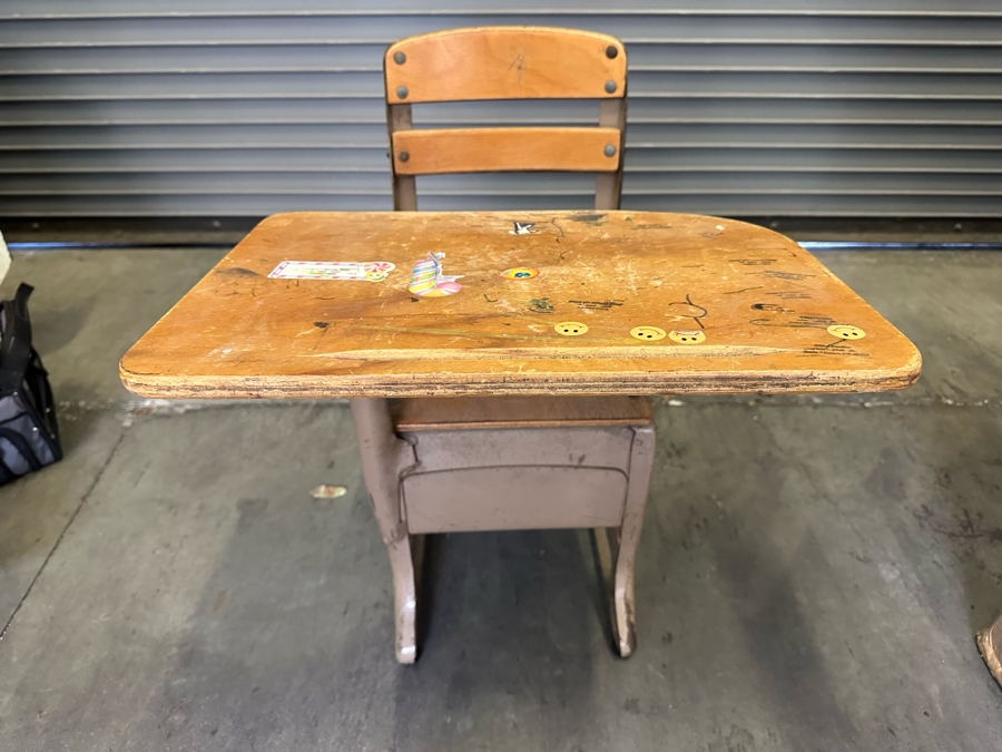 Vintage Wooden And Metal Stand Alone Children's School Desk With Cubby-Hole 18W X 23D X 23.5H [Photo 4]