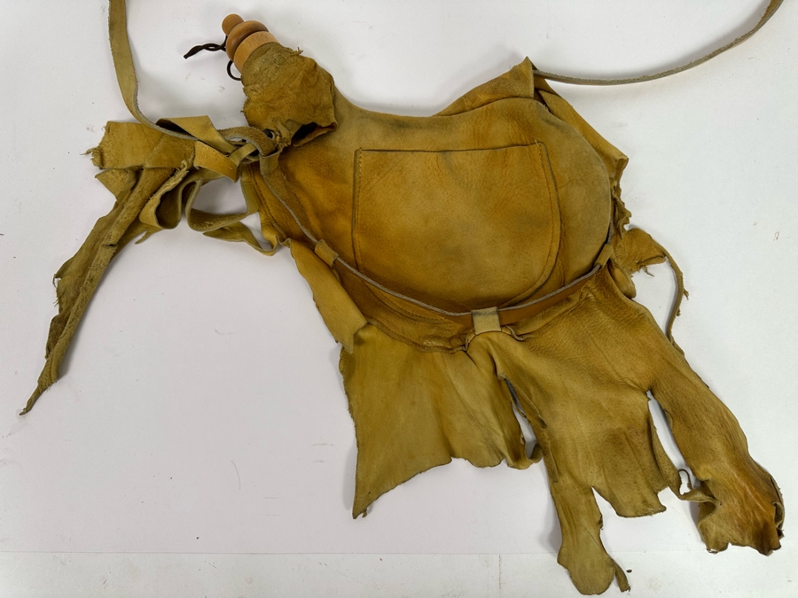 Handmade Leather Canteen With Strap [Photo 3]
