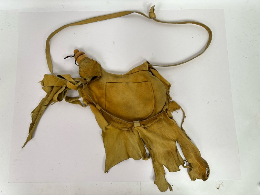Handmade Leather Canteen With Strap [Photo 2]