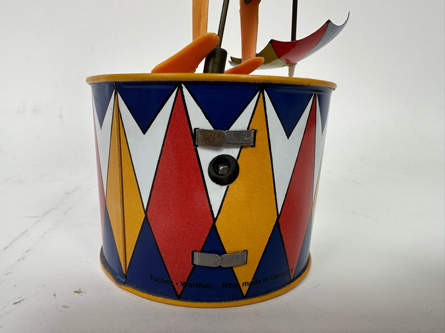 German Wind-Up Mechanical Tin Toy Duck With Umbrella Die 10 Sekunden Quick-Stepp Show 10.5H [Photo 6]