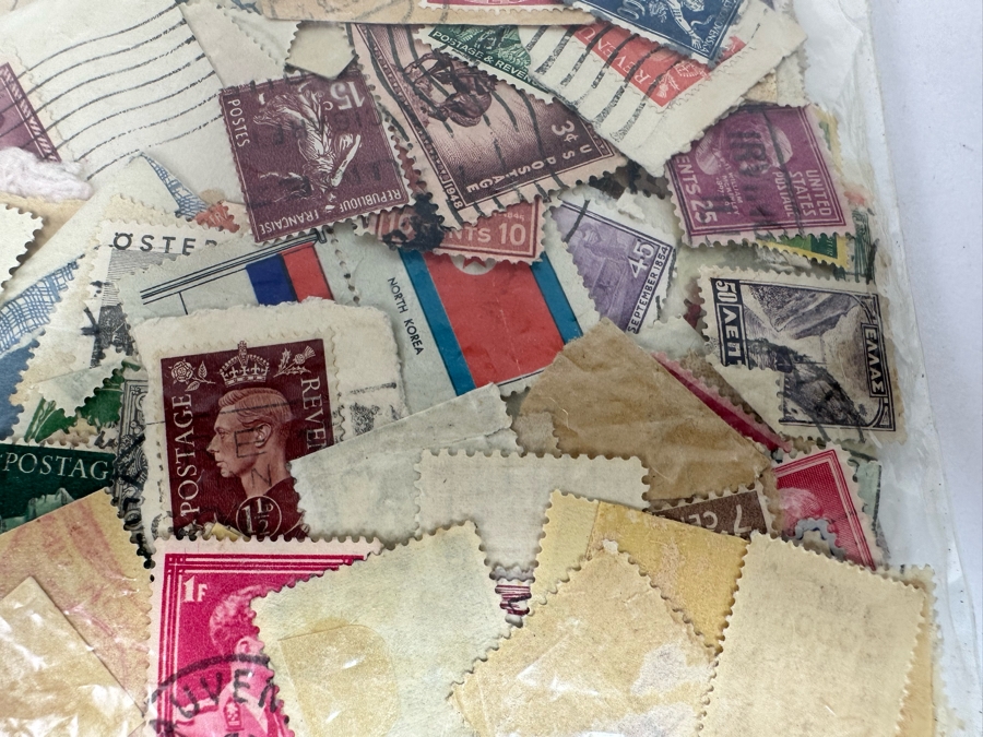 Vintage Stamp Collection - See Photos [Photo 22]