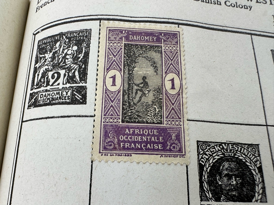 Vintage Stamp Collection - See Photos [Photo 16]