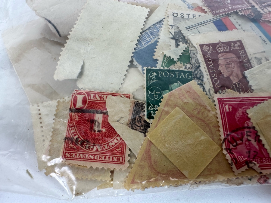 Vintage Stamp Collection - See Photos [Photo 23]