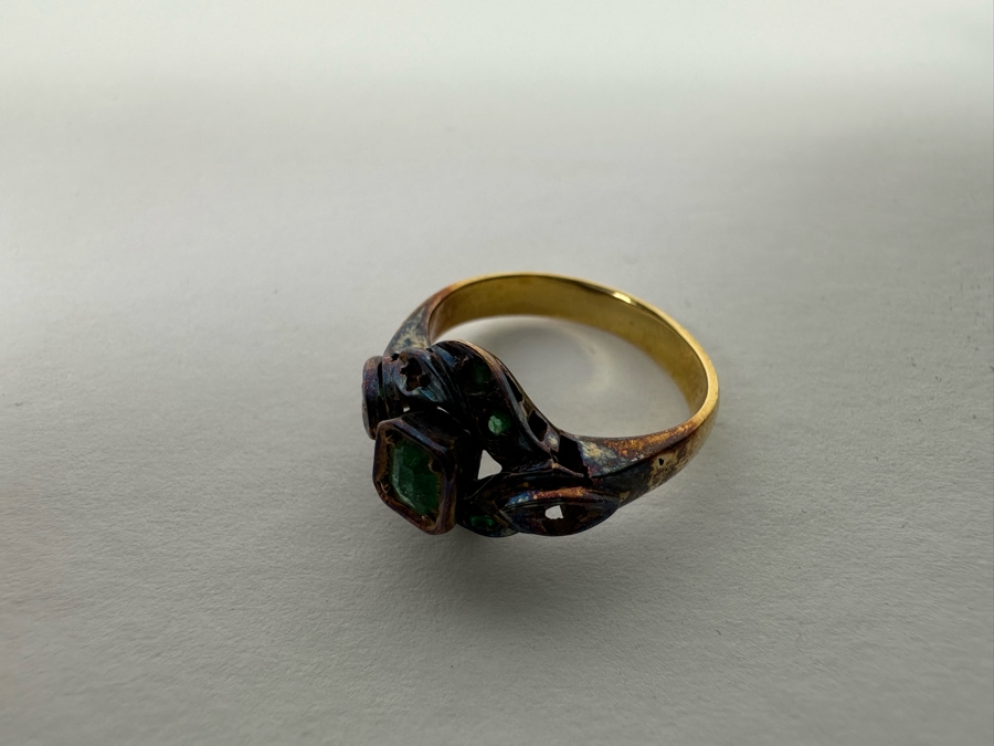 Antique 18K Gold Emerald Ring Missing 2 Stones Size 5.5 4.3g Fair Market Value $224 Retail $672 [Photo 11]