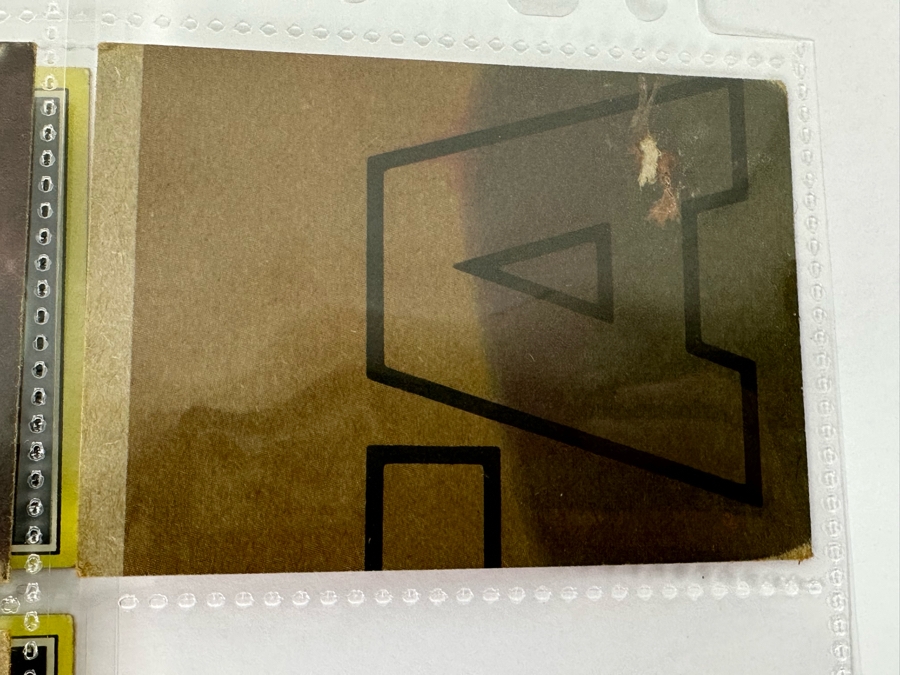 Vintage 1977 Star Wars Trading Cards And Vintage 1980 Star Wars The Empire Strikes Back Trading Cards, 50 Cards All In Plastic Sleeves [Photo 25]