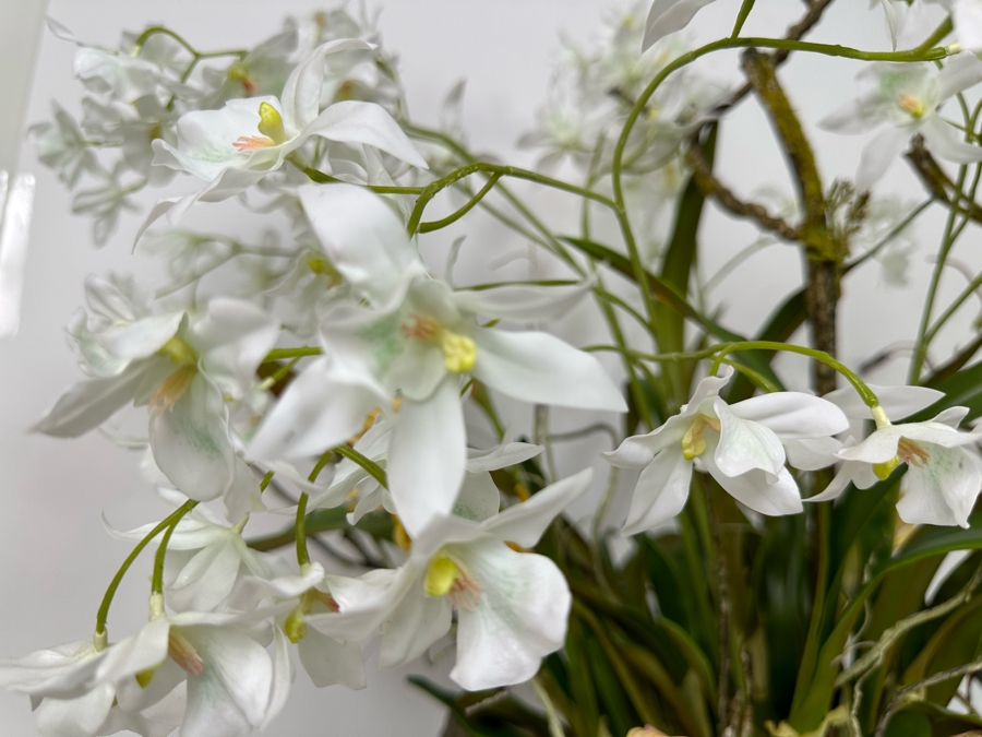 Last Minute Add - Pair Of Artificial Indoor Plants 32H [Photo 3]