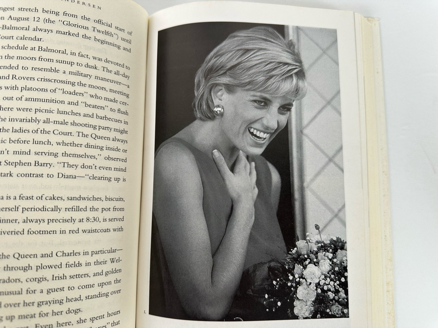 First Edition Book The Day Diana Died By Christopher Andersen With Royal Wedding First Day Cover [Photo 5]