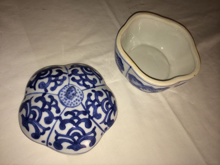 (5) Lot of Blue & White Boxes [Photo 5]